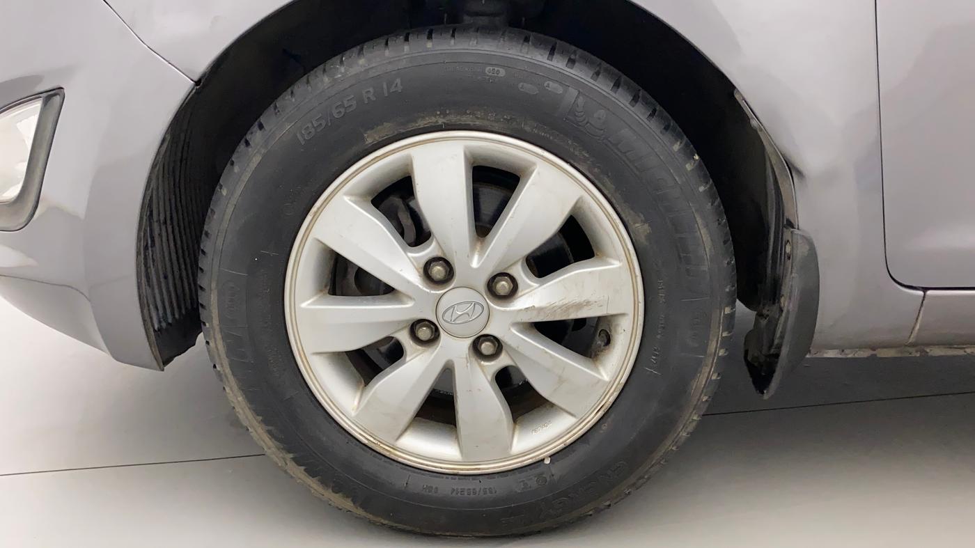 2012 Hyundai i20 ASTA 1.2, CNG, Manual, 66,935 km, Left Front Wheel