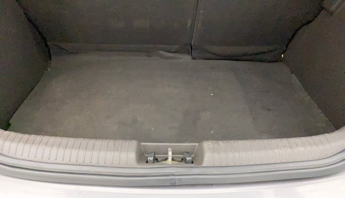 2012 Hyundai i20 ASTA 1.2, Petrol, Manual, 66,935 km, Boot Inside