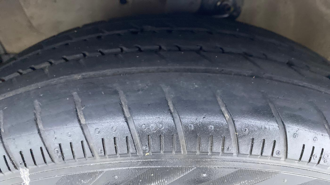 2018 Maruti Celerio VXI AGS, Petrol, Automatic, 67,429 km, Left Front Tyre Tread