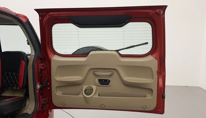 2016 Mahindra TUV300 T6, Diesel, Manual, 67,531 km, Boot Door Open