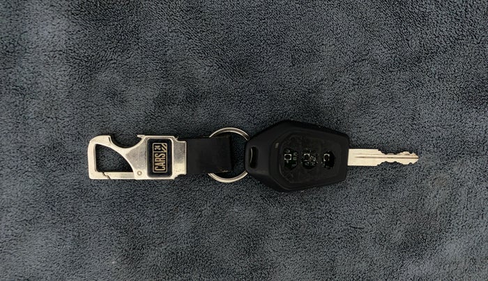 2016 Mahindra TUV300 T6, Diesel, Manual, 67,531 km, Key Close Up