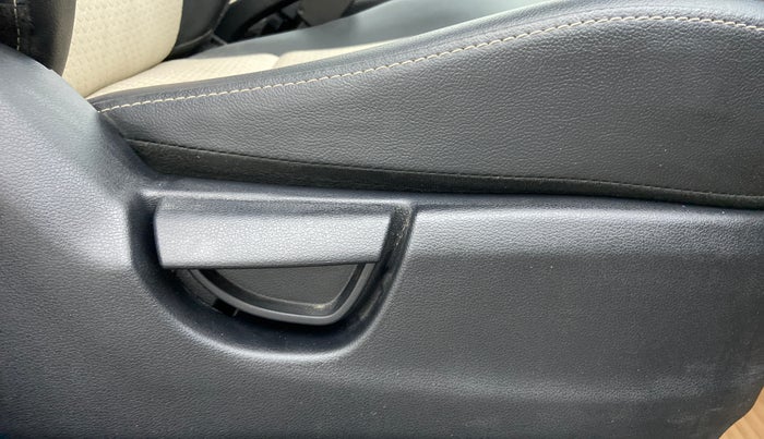 2020 Hyundai NEW SANTRO 1.1 ERA EXICUTIVE, Petrol, Manual, 3,863 km, Driver Side Adjustment Panel