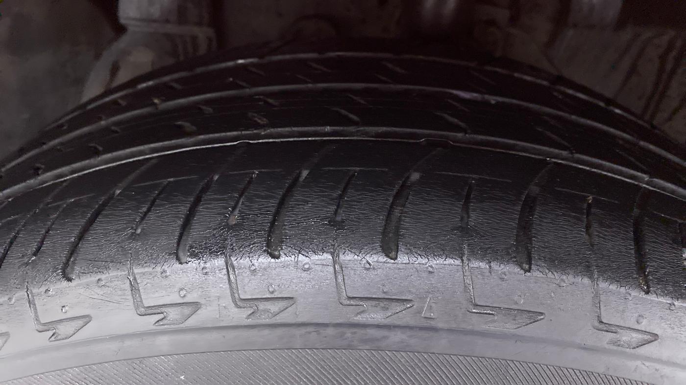 2018 Ford Ecosport 1.5 TITANIUM PLUS TI VCT AT, CNG, Automatic, 60,909 km, Left Front Tyre Tread