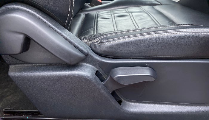 2018 Ford Ecosport 1.5 TITANIUM PLUS TI VCT AT, CNG, Automatic, 60,909 km, Driver Side Adjustment Panel