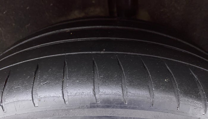 2018 Ford Ecosport 1.5 TITANIUM PLUS TI VCT AT, CNG, Automatic, 60,909 km, Left Rear Tyre Tread