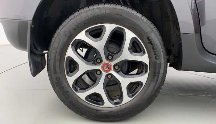 2021 Renault Duster RXZ CVT 1.3 TURBO, Petrol, Automatic, 9,885 km, Right Rear Wheel