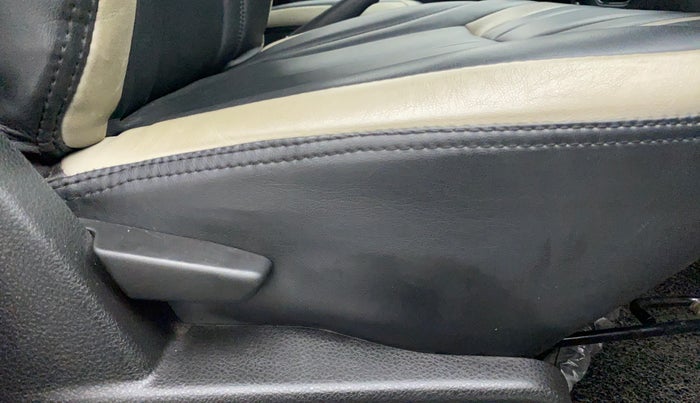 2021 Renault Duster RXZ CVT 1.3 TURBO, Petrol, Automatic, 9,885 km, Driver Side Adjustment Panel
