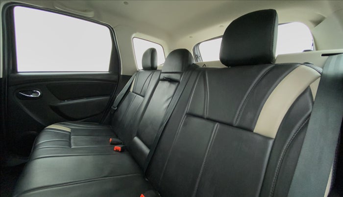2021 Renault Duster RXZ CVT 1.3 TURBO, Petrol, Automatic, 9,885 km, Right Side Rear Door Cabin