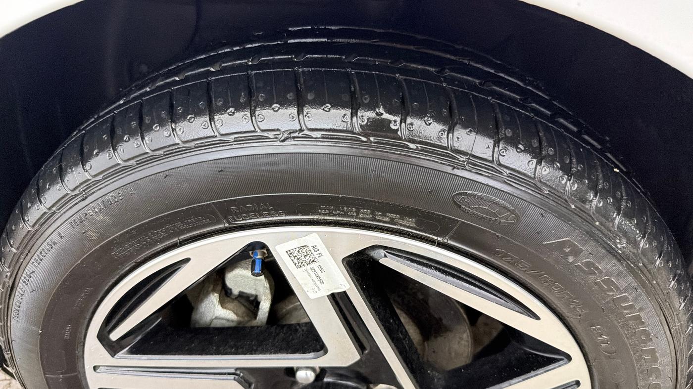 2025 Hyundai GRAND I10 NIOS Sportz (O) 1.2 Kappa AMT, Petrol, Automatic, 9,838 km, Left Front Tyre Tread