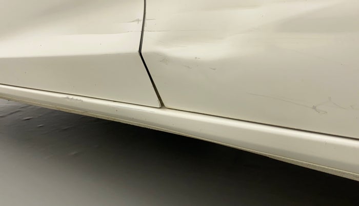 2015 Honda Jazz 1.2L I-VTEC SV, Petrol, Manual, 79,328 km, Left running board - Minor scratches