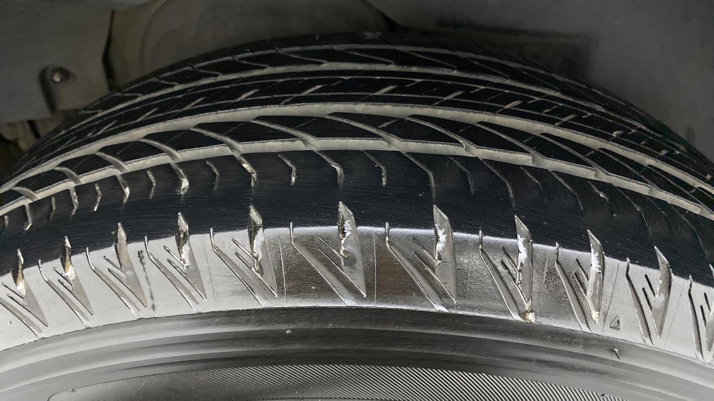 2019 Mahindra XUV500 W11 AT, Diesel, Automatic, 84,003 km, Right Rear Tyre Tread