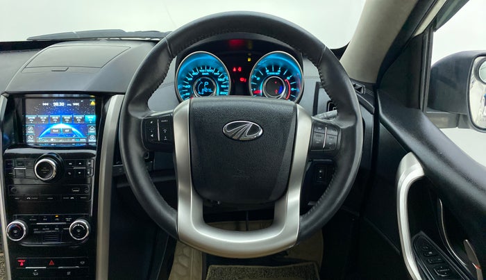 2019 Mahindra XUV500 W11 AT, Diesel, Automatic, 84,003 km, Steering Wheel Close Up