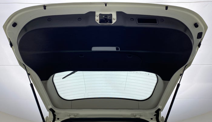 2019 Mahindra XUV500 W11 AT, Diesel, Automatic, 84,003 km, Boot Door Open