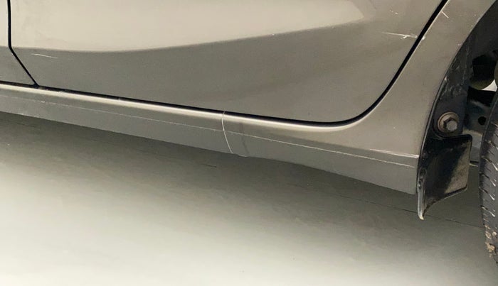 2018 Honda Amaze 1.2L I-VTEC V CVT, Petrol, Automatic, 31,330 km, Left running board - Minor scratches
