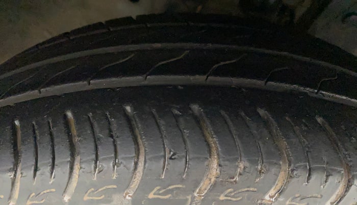 2018 Honda Amaze 1.2L I-VTEC V CVT, Petrol, Automatic, 31,330 km, Right Front Tyre Tread