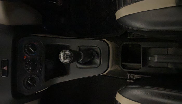 2019 Maruti New Wagon-R LXI CNG 1.0, CNG, Manual, 99,424 km, Gear Lever