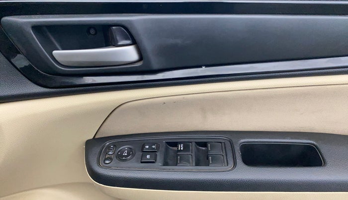 2019 Honda Amaze 1.2L I-VTEC S, Petrol, Manual, 33,734 km, Driver Side Door Panels Control