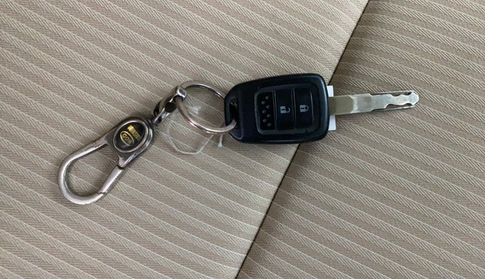 2019 Honda Amaze 1.2L I-VTEC S, Petrol, Manual, 33,734 km, Key Close Up