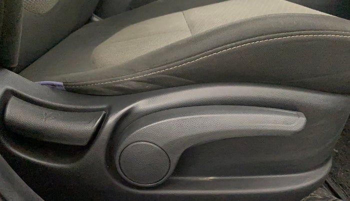 2017 Hyundai Creta SX PLUS AT 1.6 PETROL, Petrol, Automatic, 50,715 km, Driver Side Adjustment Panel