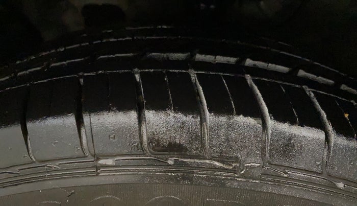 2017 Hyundai Creta SX PLUS AT 1.6 PETROL, Petrol, Automatic, 50,715 km, Left Front Tyre Tread