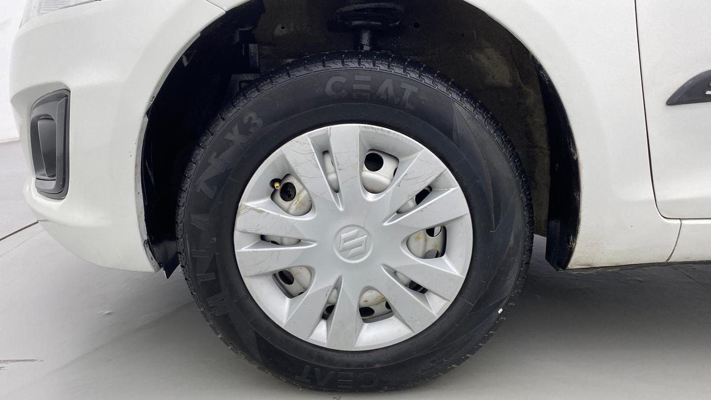 2015 Maruti Swift LXI, Petrol, Manual, 94,328 km, Left Front Wheel
