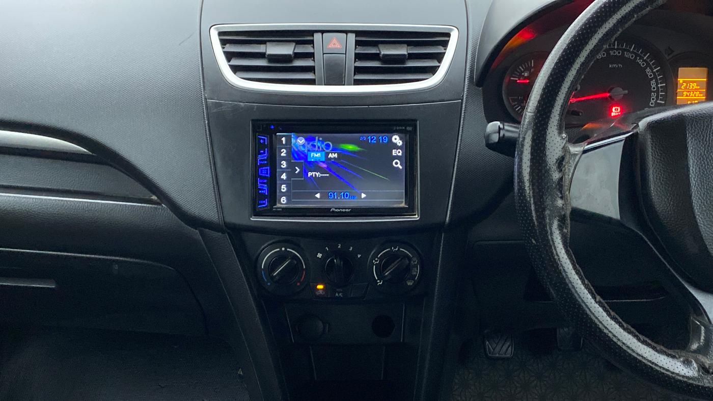 2015 Maruti Swift LXI, Petrol, Manual, 94,328 km, Air Conditioner