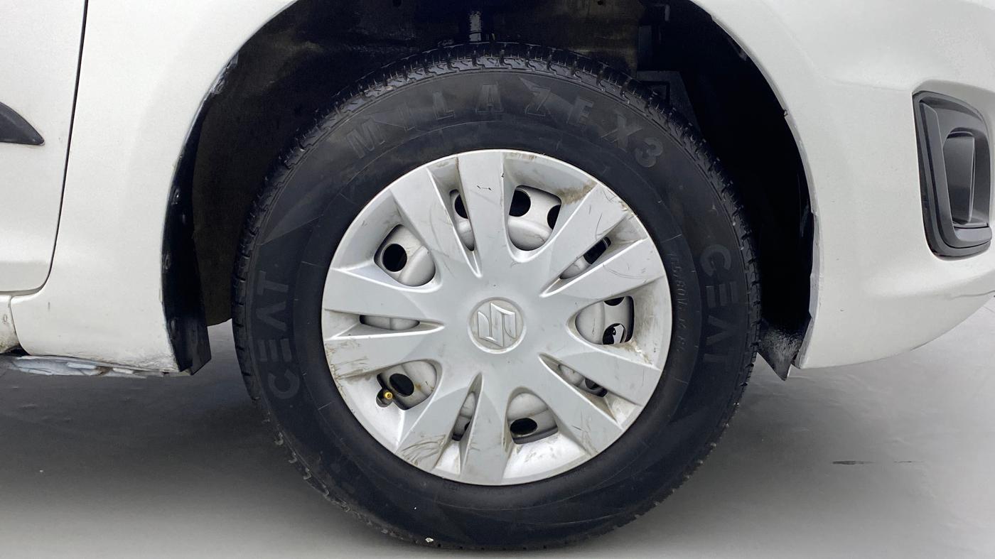 2015 Maruti Swift LXI, Petrol, Manual, 94,328 km, Right Front Wheel