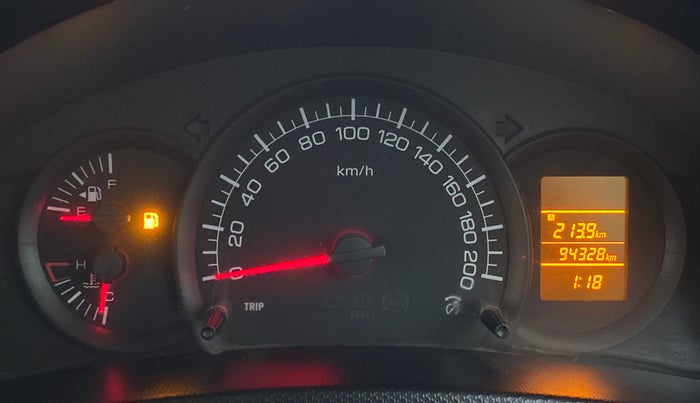 2015 Maruti Swift LXI, Petrol, Manual, 94,328 km, Odometer Image