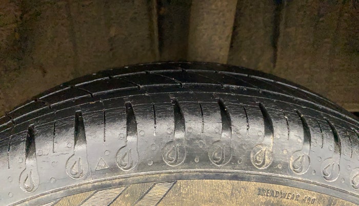 2021 Renault Kwid RXT 1.0, Petrol, Manual, 25,263 km, Left Rear Tyre Tread