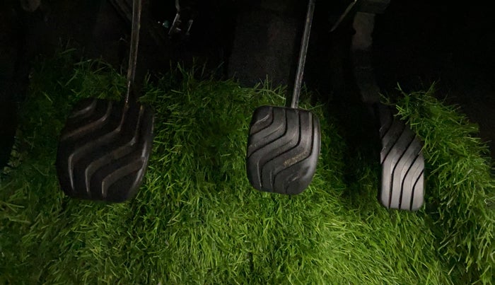 2021 Renault Kwid RXT 1.0, Petrol, Manual, 25,263 km, Pedals