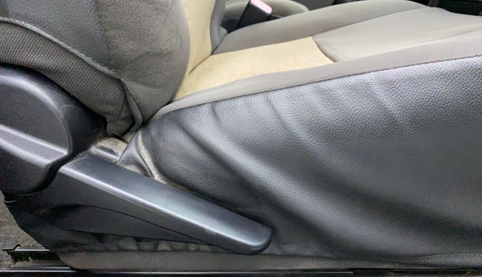2011 Toyota Etios V, Petrol, Manual, 47,171 km, Driver Side Adjustment Panel