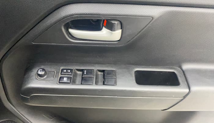 2019 Maruti New Wagon-R VXI 1.0, Petrol, Manual, 34,170 km, Driver Side Door Panels Control