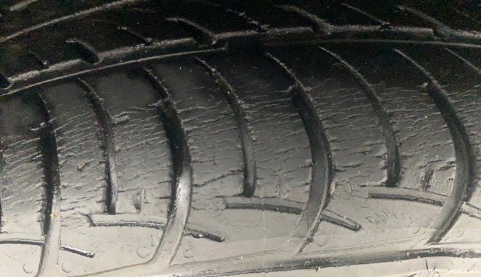 2020 Maruti New Wagon-R ZXI 1.2 AMT, Petrol, Automatic, 27,361 km, Left Front Tyre Tread