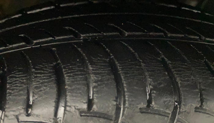 2020 Maruti New Wagon-R ZXI 1.2 AMT, Petrol, Automatic, 27,361 km, Right Front Tyre Tread