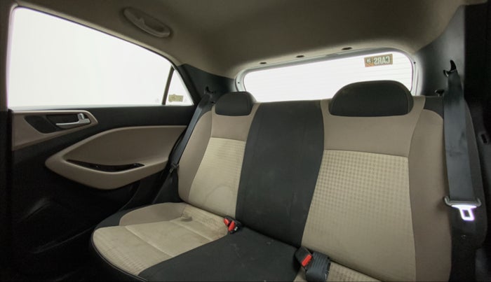 2019 Hyundai Elite i20 SPORTZ PLUS 1.2, Petrol, Manual, 34,497 km, Right Side Rear Door Cabin