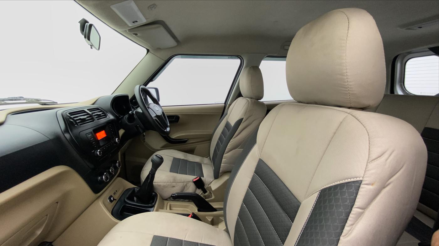 2016 Mahindra TUV300 T6+, Diesel, Manual, 42,714 km, Right Side Front Door Cabin View