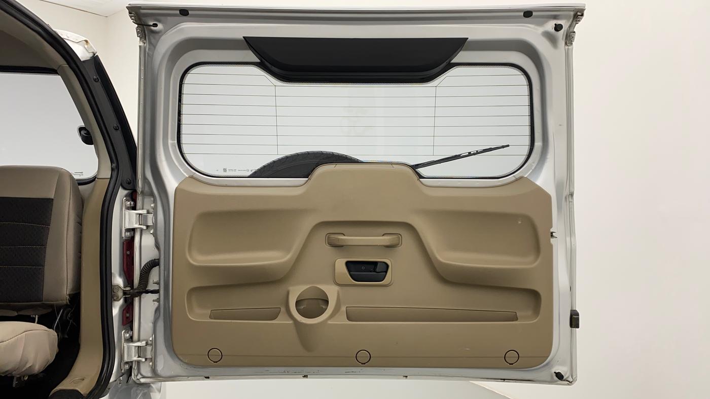 2016 Mahindra TUV300 T6+, Diesel, Manual, 42,714 km, Boot Door Open