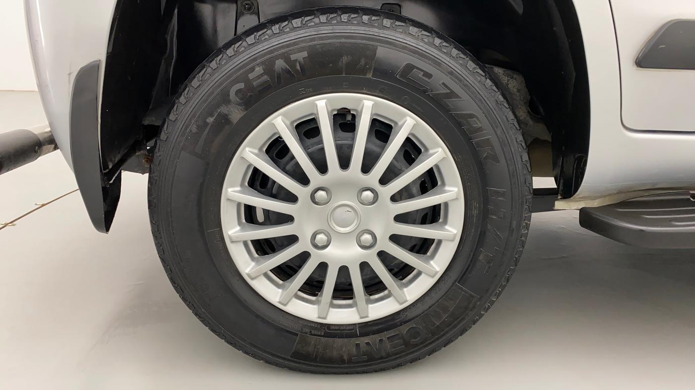 2016 Mahindra TUV300 T6+, Diesel, Manual, 42,714 km, Right Rear Wheel