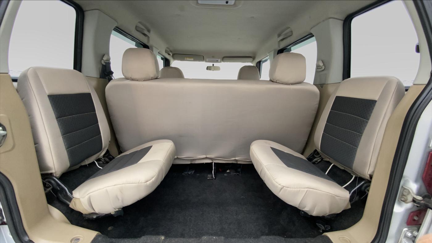 2016 Mahindra TUV300 T6+, Diesel, Manual, 42,714 km, Third Seat Row