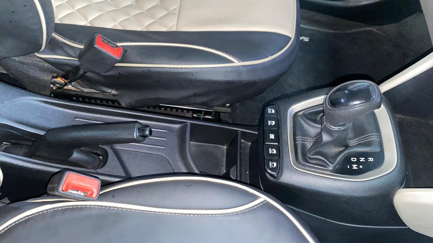 2021 Hyundai NEW SANTRO SPORTZ AMT, Petrol, Automatic, 36,746 km, Gear Lever