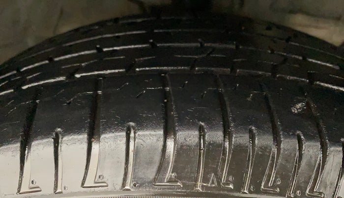 2017 Hyundai Creta E PLUS 1.6 PETROL, Petrol, Manual, 58,257 km, Right Front Tyre Tread