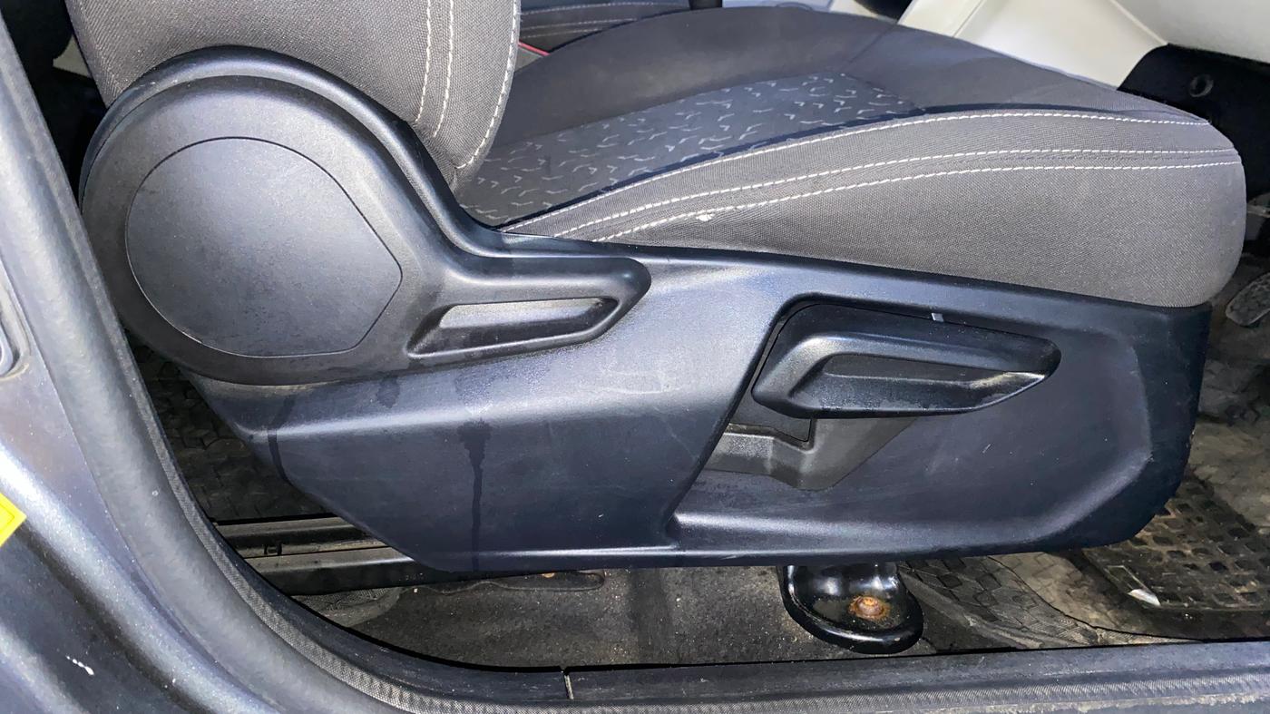 2022 Tata Tiago XZ PLUS CNG, CNG, Manual, 55,008 km, Driver Side Adjustment Panel