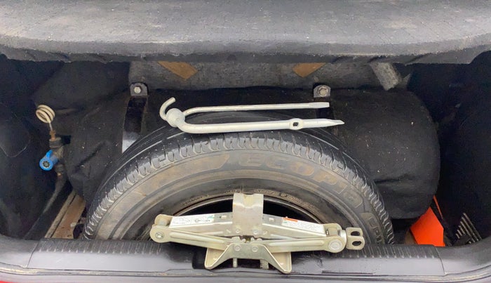 2019 Maruti Swift LXI D, CNG, Manual, 77,236 km, Boot Inside