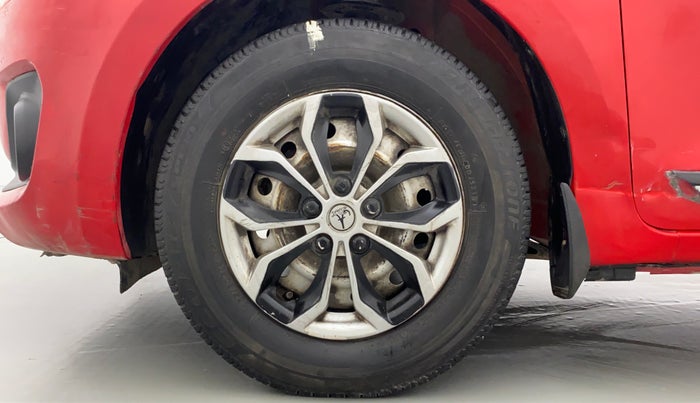 2019 Maruti Swift LXI D, CNG, Manual, 77,236 km, Left Front Wheel