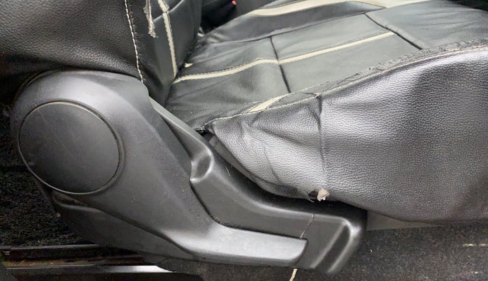 2019 Maruti Swift LXI D, CNG, Manual, 77,236 km, Driver Side Adjustment Panel