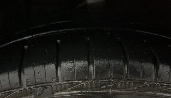 2017 Hyundai Grand i10 SPORTZ 1.2 KAPPA VTVT, Petrol, Manual, 98,050 km, Left Front Tyre Tread