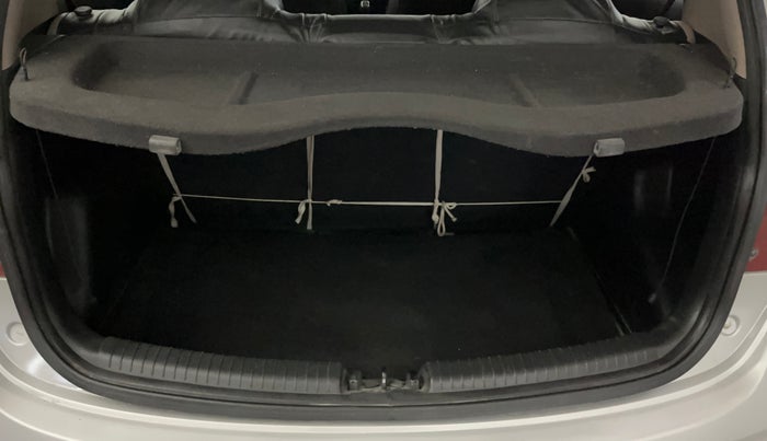 2017 Hyundai Grand i10 SPORTZ 1.2 KAPPA VTVT, Petrol, Manual, 98,050 km, Boot Inside