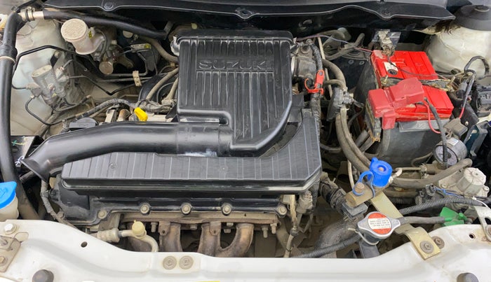 2017 Maruti Swift VXI, CNG, Manual, 1,09,405 km, Engine View