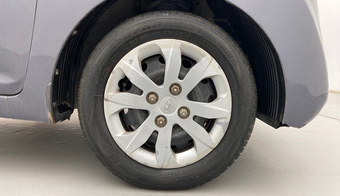 2017 Hyundai Eon MAGNA +, Petrol, Manual, 43,958 km, Right Front Wheel