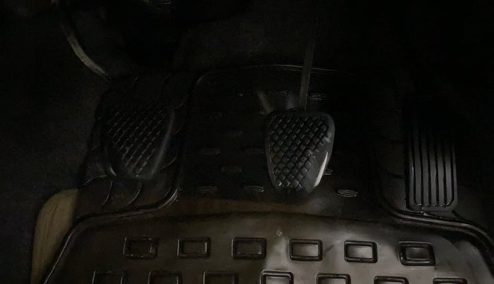 2013 Honda Amaze 1.2L I-VTEC E, Petrol, Manual, 94,814 km, Pedals